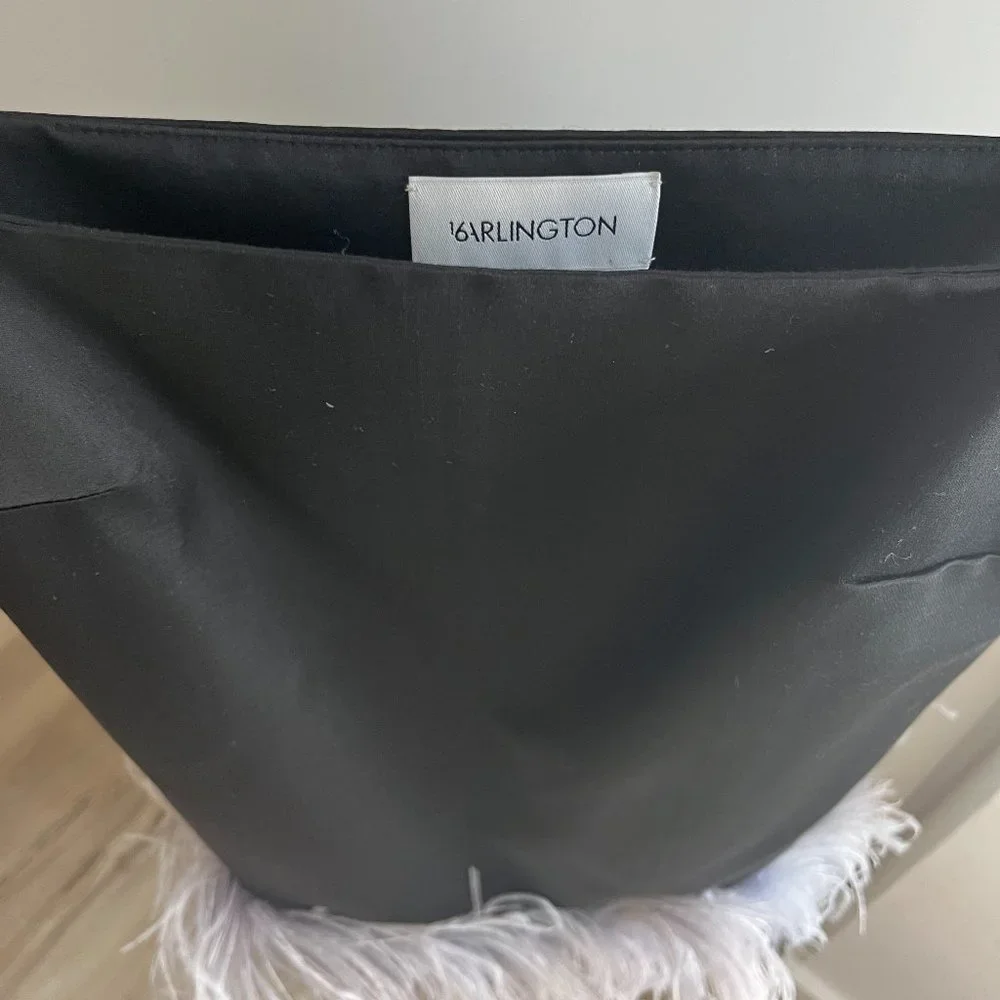 16ARLINGTON Black mini dress with feather trim - Picture 2 of 12